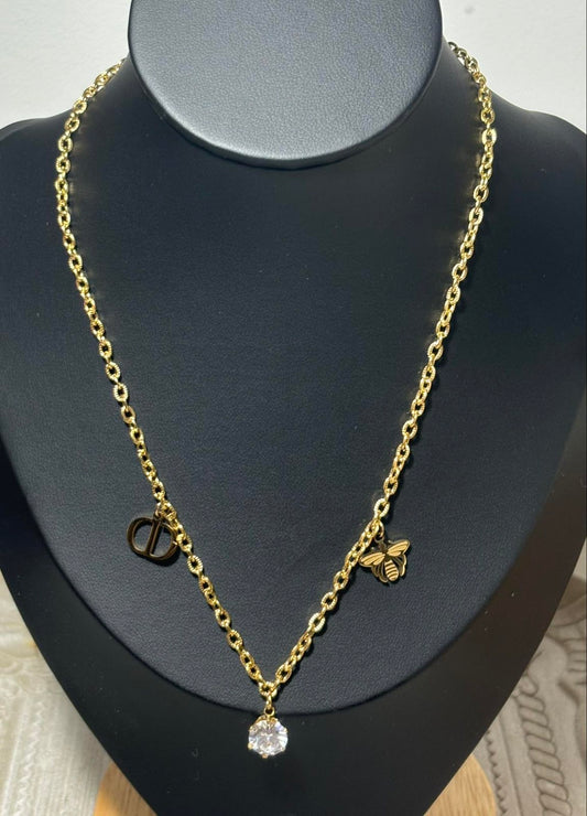 Chain honey Bee and stras